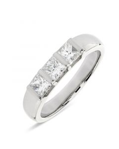 Platinum princess cut diamond three stone engagement ring. 1.00cts